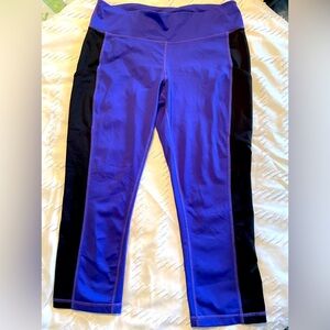 Ideology size Med. Woman’s Capri  Workout  Pants Black& Blue